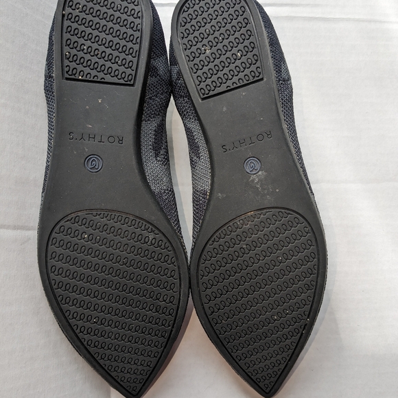 Rothy's "the point" flats camo slip on - Picture 5 of 6